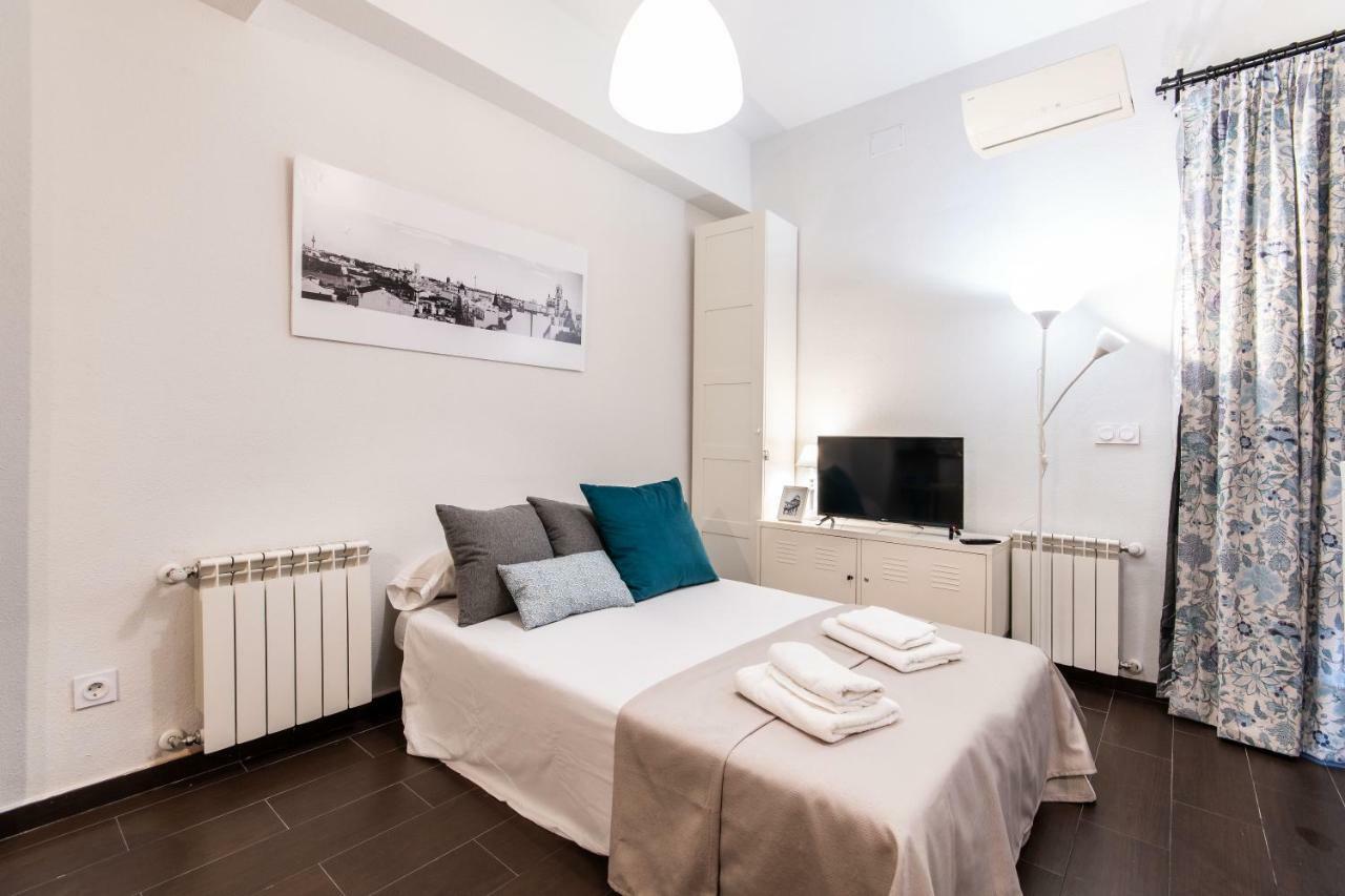 1 Habitacion Apartamento Temporada Lucero Madrid Luaran gambar